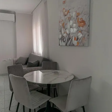 Stan Na Dan Sunce Apartmán Sremska Kamenica